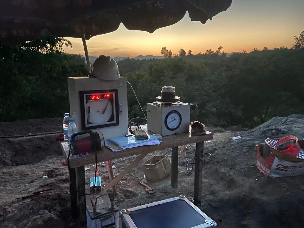 管道試壓壓力天平現場工況使用圖